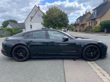 Porsche Panamera - 8