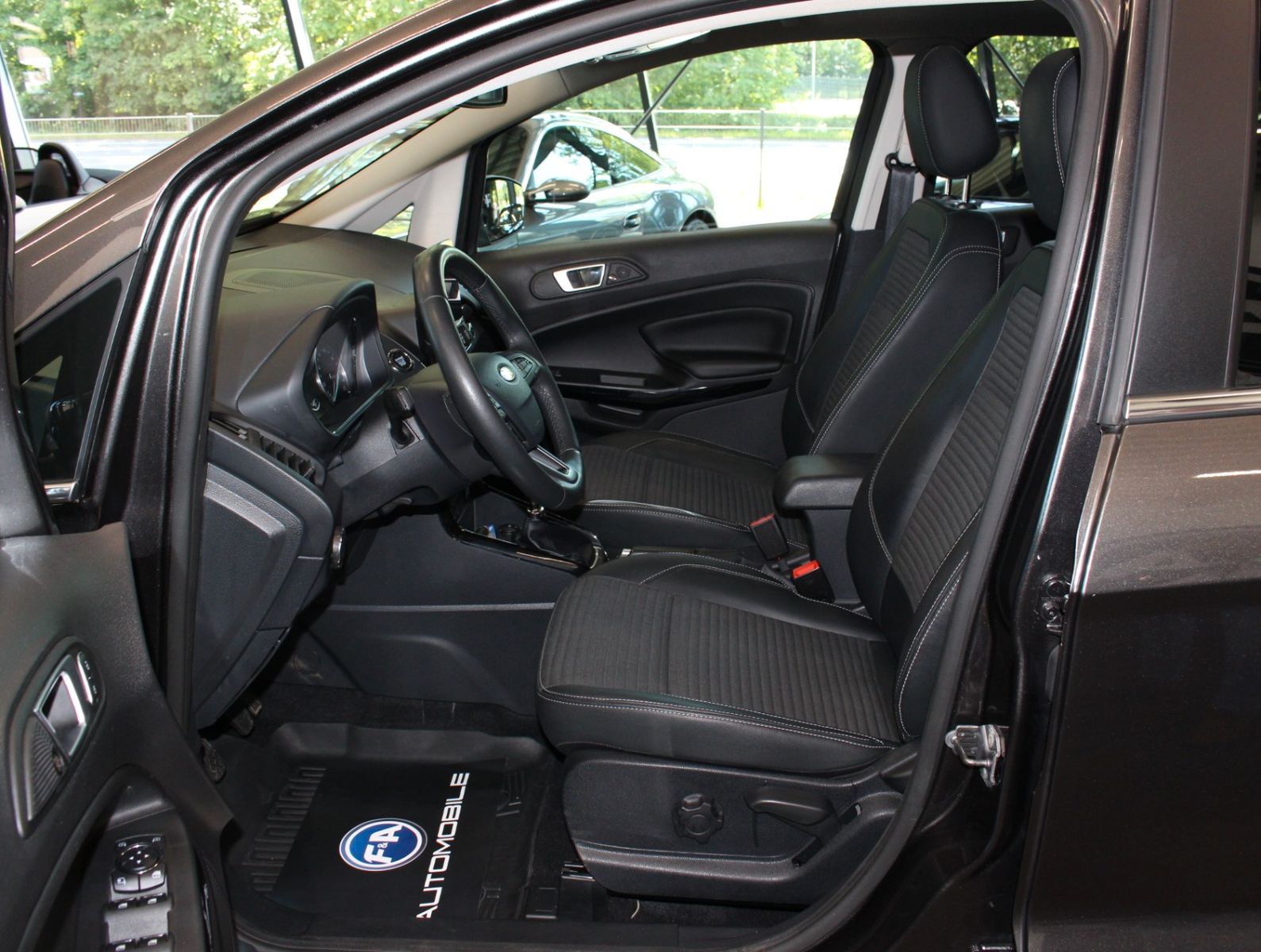 Fahrzeugabbildung Ford EcoSport 1,0 EcoBoost Titanium X*1.Hand