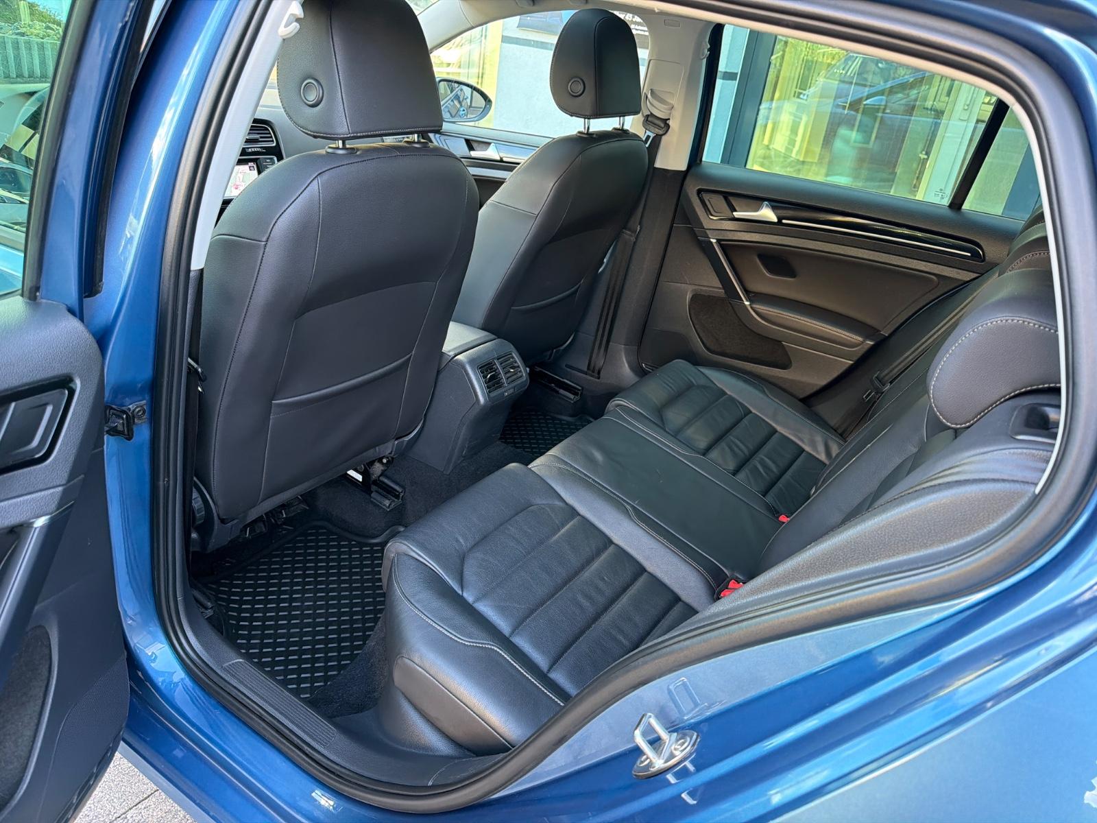 Volkswagen Golf VII 1.4 TSI Lim. Highline DSG*Pano*Standhz