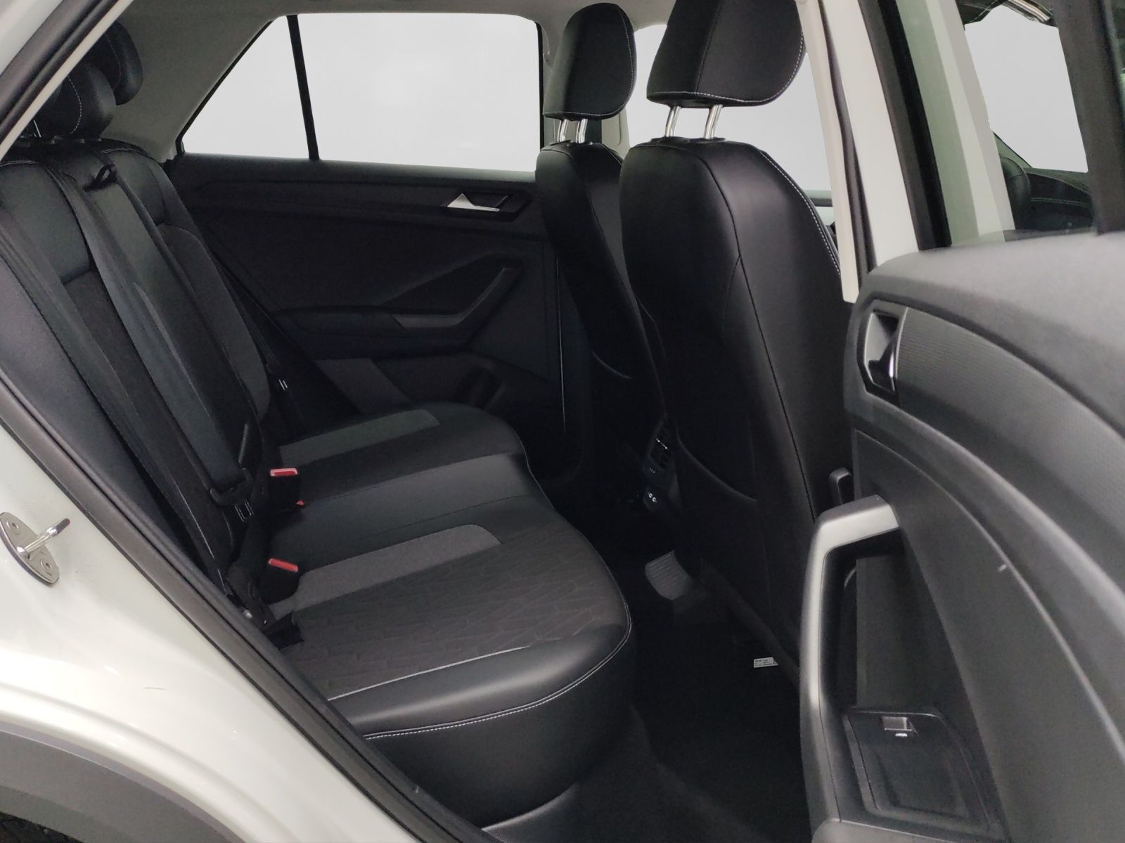 Volkswagen T-Roc - Bild 7