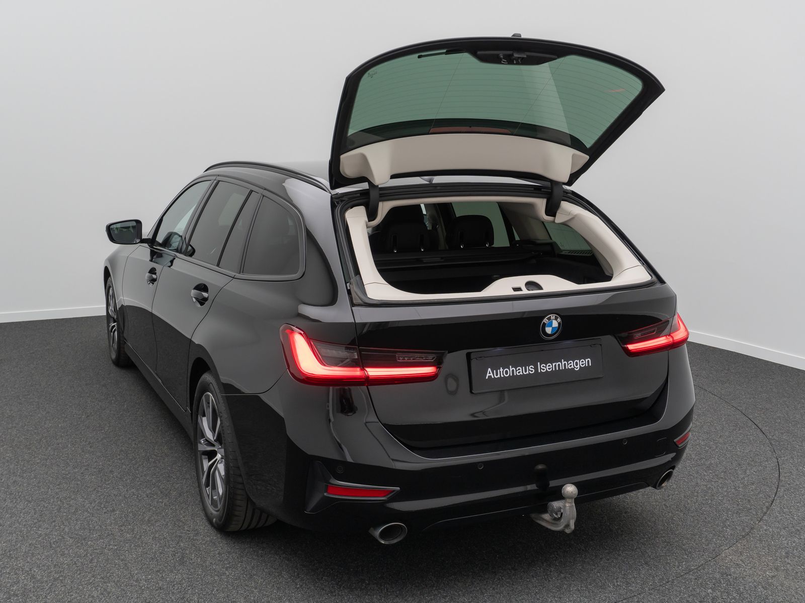 Fahrzeugabbildung BMW 330d xD Sport Line Laser DAB HUD AHK HiFi Komfor