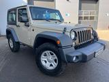 Jeep Wrangler / Wrangler Unlimited Sport - Jeep Wrangler mit Benzin-Antrieb