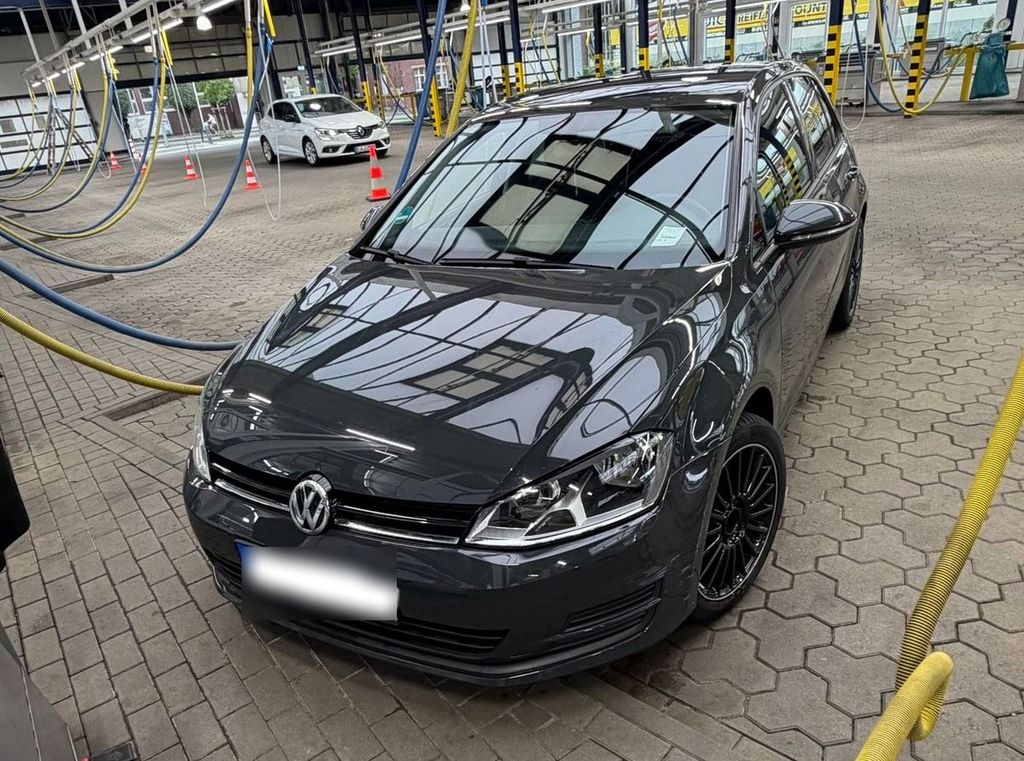 Image of Volkswagen Golf