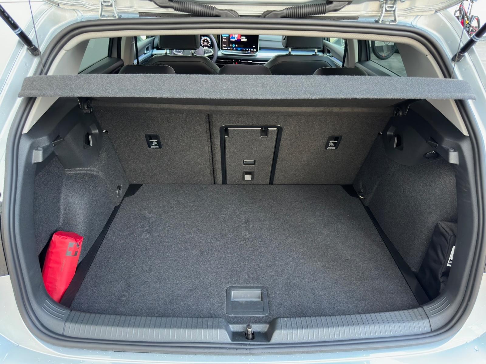Volkswagen Golf VIII Lim. 1.5 eTSI 110kW Goal#Kamera#Matrix