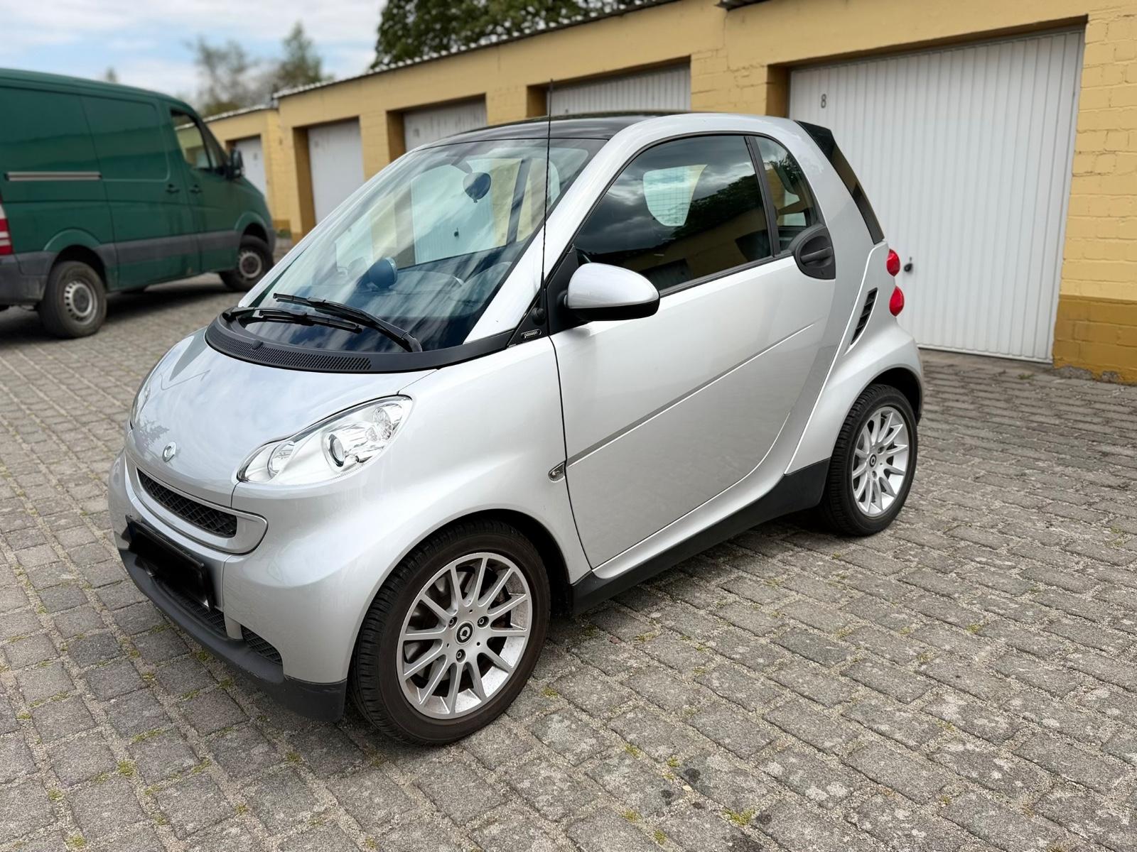 Smart ForTwo fortwo coupe Basis 62 kW 22.000 km nur !