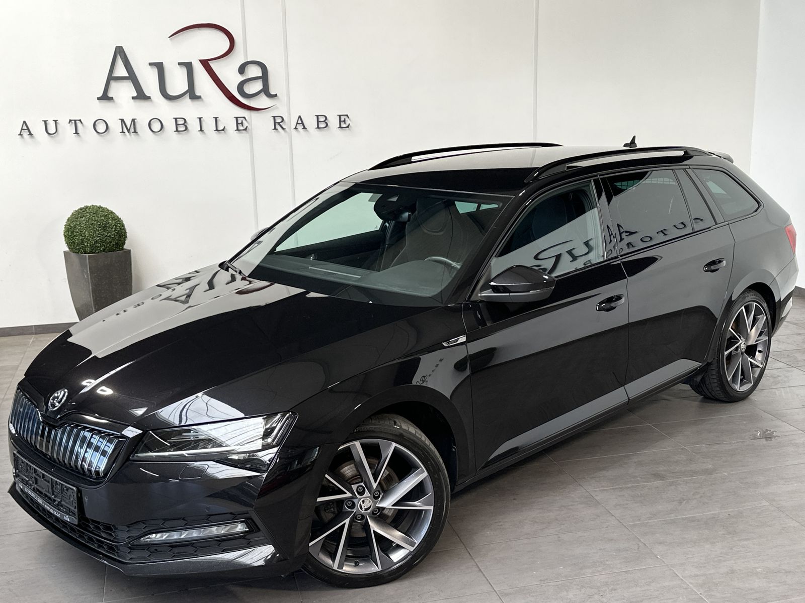Fahrzeugabbildung SKODA Superb Combi iV 1.4 TSI DSG Sportline NAV+LED+VC