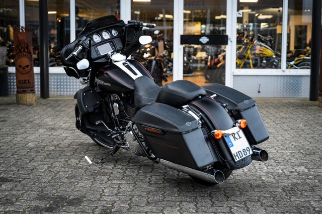 Fahrzeugabbildung Harley-Davidson STREET GLIDE SPECIAL FLHXS - APE LENKER -
