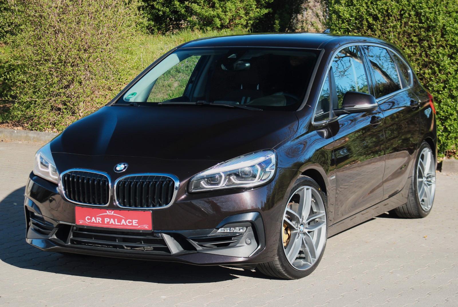BMW 220i Active Tourer Sport Line*2H*LED*AHK*LEDER*