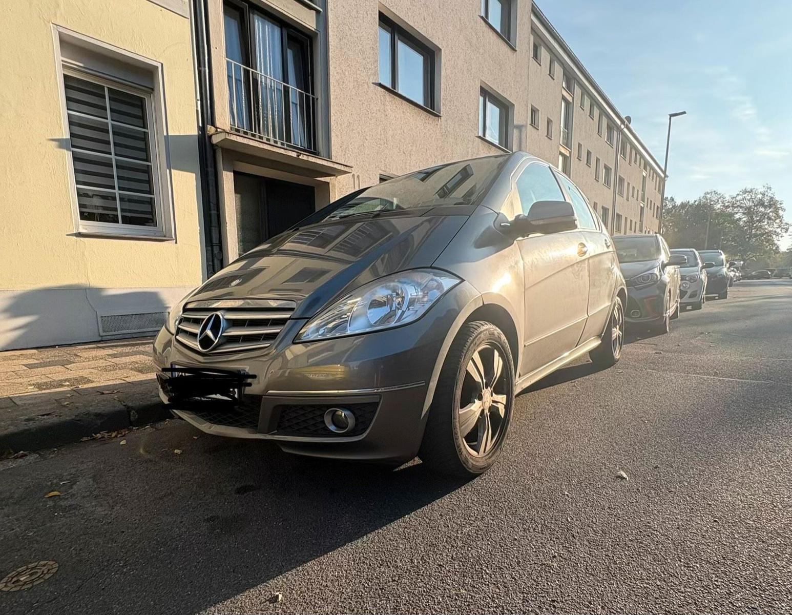 Mercedes-Benz A 180