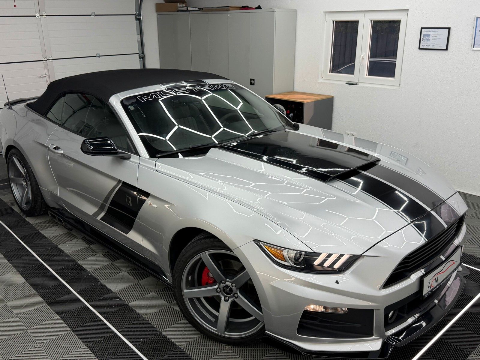 Fahrzeugabbildung Ford Mustang Cabrio 3.7 V6 Aut/SIDEPIPE/IDIVIDUAL/20*