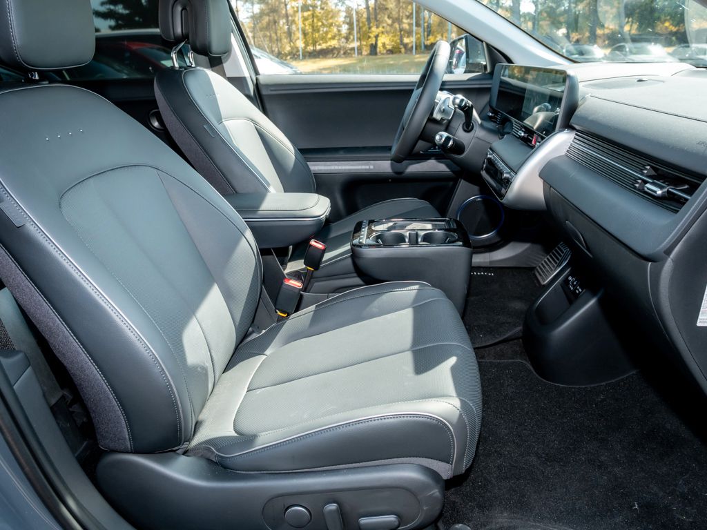 Fahrzeugabbildung Hyundai IONIQ 5 UNIQ 84 kWh Leder Sitzklima Park-Paket