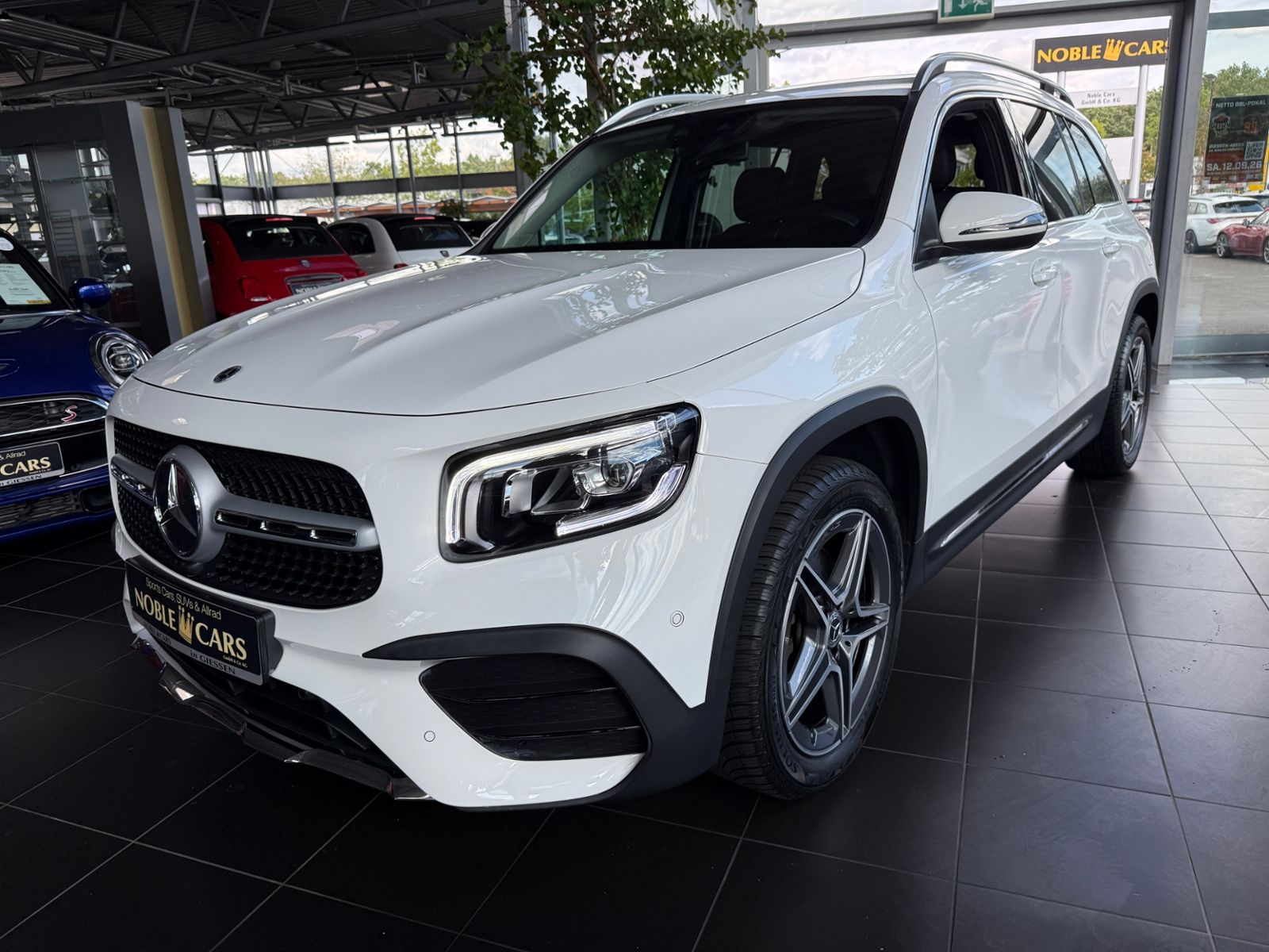 Fahrzeugabbildung Mercedes-Benz GLB 250 AMG Line LED MBUX HIGH NAV RFK 19"