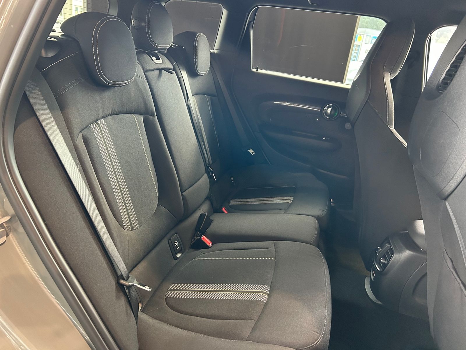 Fahrzeugabbildung MINI Clubman Cooper S LED NAVI ALU
