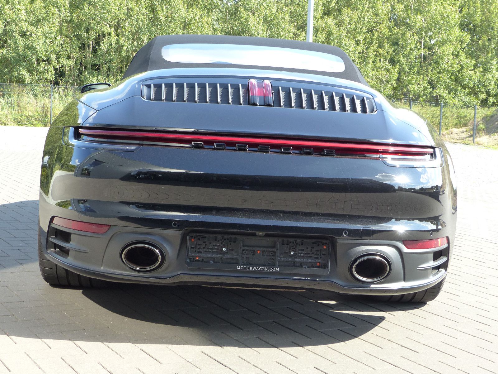 Fahrzeugabbildung Porsche 992 Carrera 4 Cabriolet
