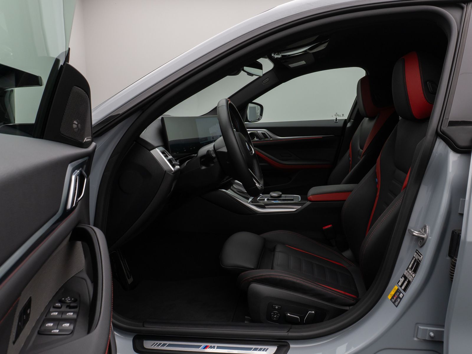 Fahrzeugabbildung BMW i4 M50 Gran Coupè 360°HUD H/K AHK ACC Komfort