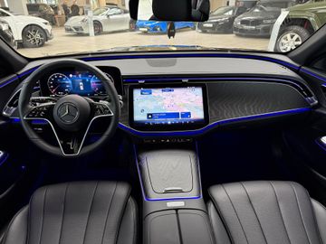 Mercedes E 200 - 12