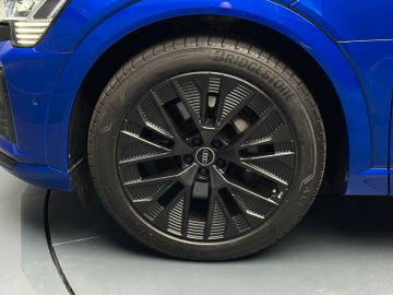 Audi Q8 e-tron - 9