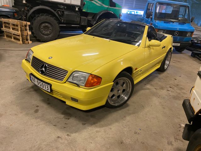 Mercedes-Benz SL 600 Sun Yellow (680U) AMG Optic