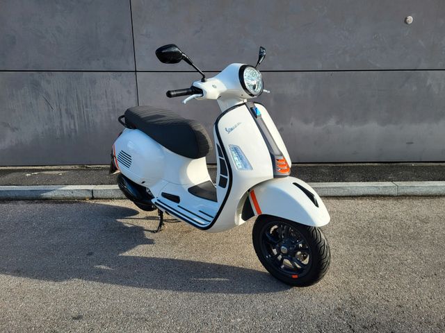 Vespa GTS 300 SuperSport EU5 LED/ ASR