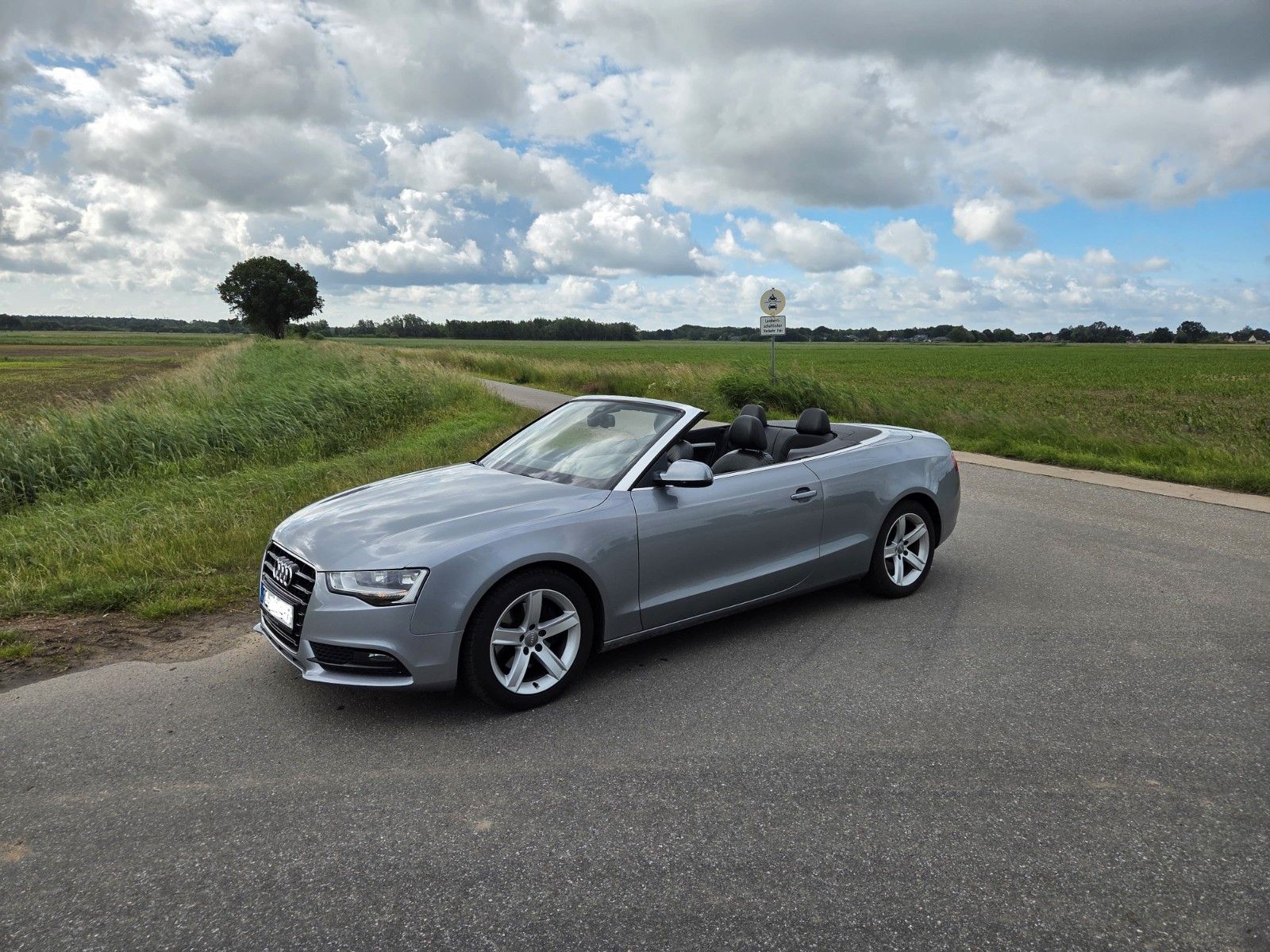 AUDI A5 Cabriolet 2.0 TDI 140kW - ACC Leder AHK