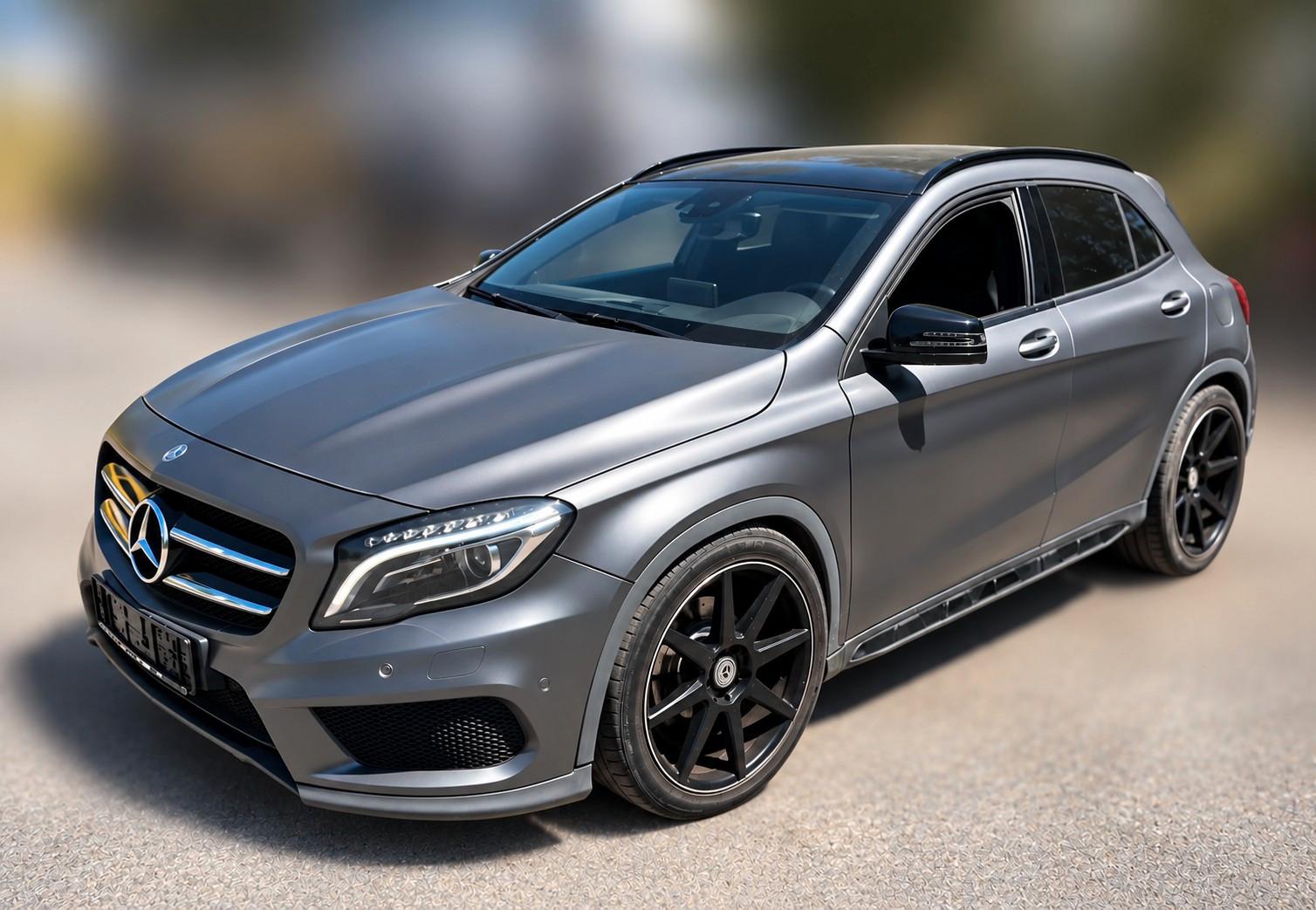 Mercedes-Benz GLA 200 DCT AMG / Pano / Magno / H&K / Kamera