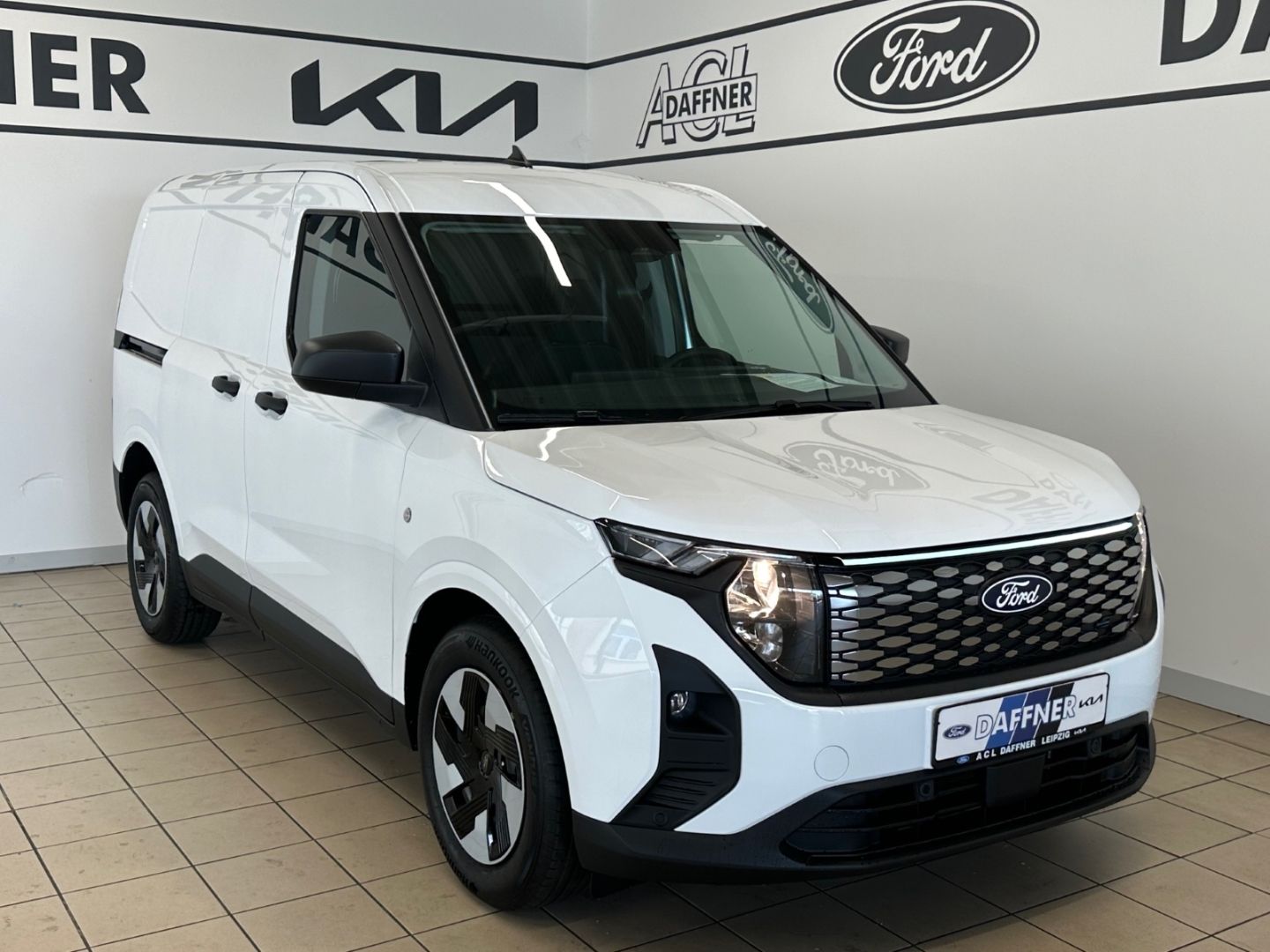 Fahrzeugabbildung Ford Transit Courier BEV Trend Klimaautom DAB LenkHZG