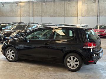 Volkswagen Golf - 6