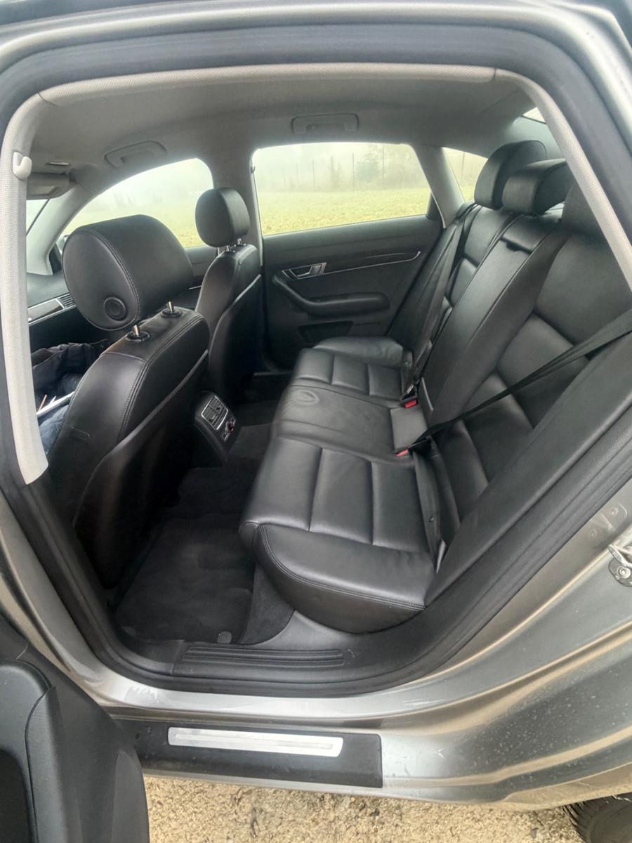 Audi A6 2.4 V6 quattro · Handschalter 