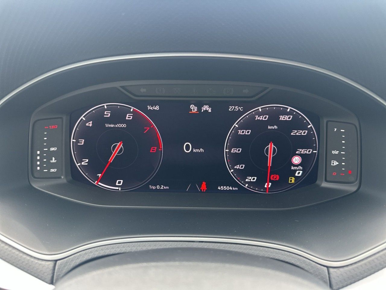 Fahrzeugabbildung SEAT Arona FR 1.0TSI 110PS 6-Gang*Navi*Cam* - mit KI generiert/bearbeitet