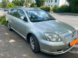 Toyota Avensis 2.0 Bensin - Toyota Avensis in Bonn