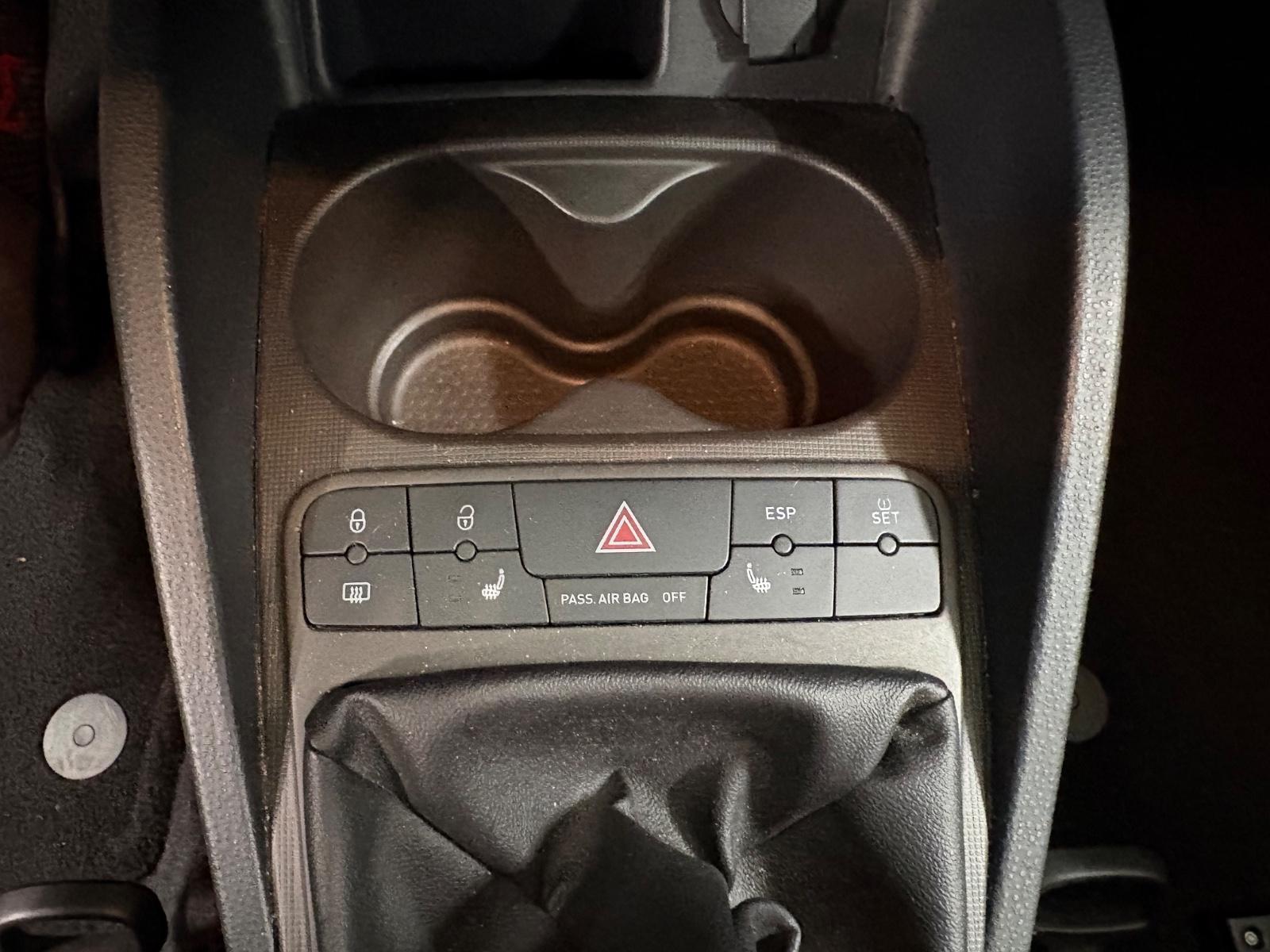 Seat Ibiza 2013 — photo 10