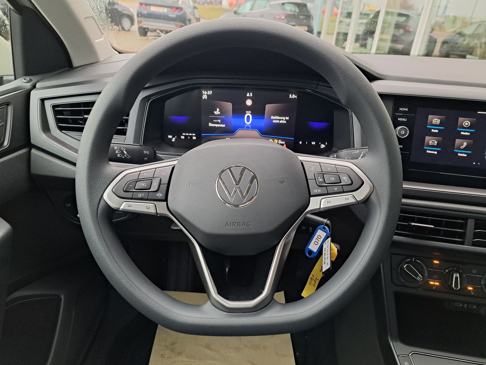 Fahrzeugabbildung Volkswagen Polo 1.0 LED KLIMA PDC LICHTSENSOR APPLECARPLAY