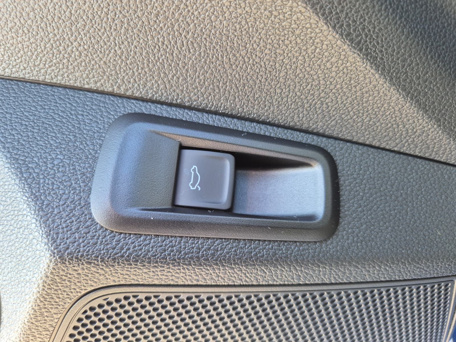 Fahrzeugabbildung SKODA Kamiq 1.5 TSI DSG Monte Carlo PANO*MATRIX*5J.GAR