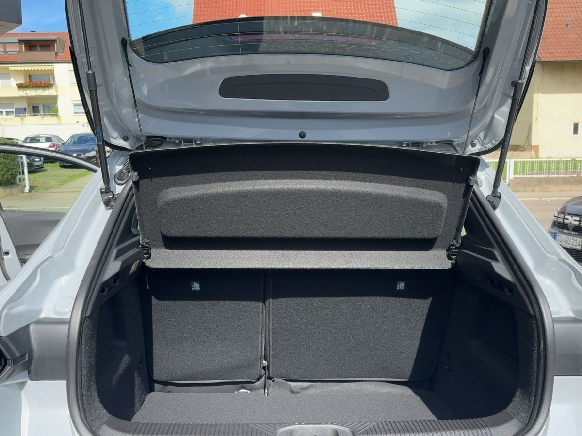 Fahrzeugabbildung Renault Clio Evolution TCe 115 - mit KI generiert/bearbeitet