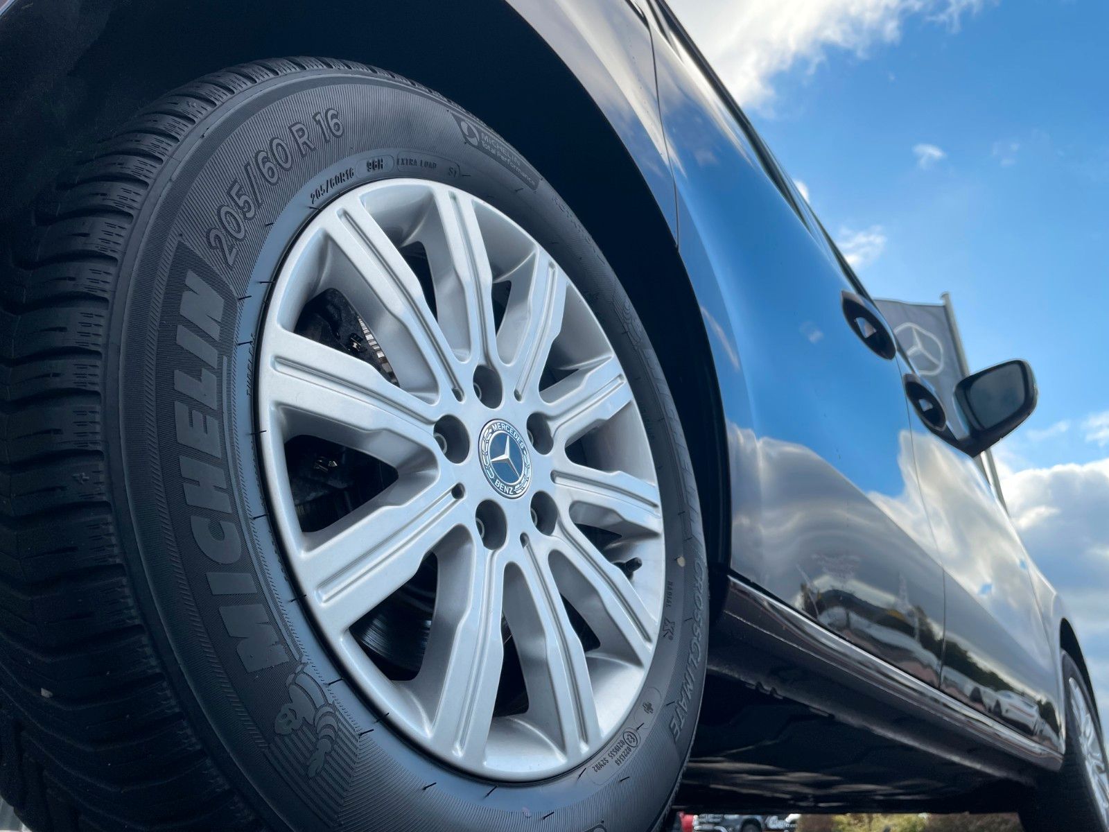Fahrzeugabbildung Mercedes-Benz T 180 Power Plus Autom Kamera AHK LED MBUX