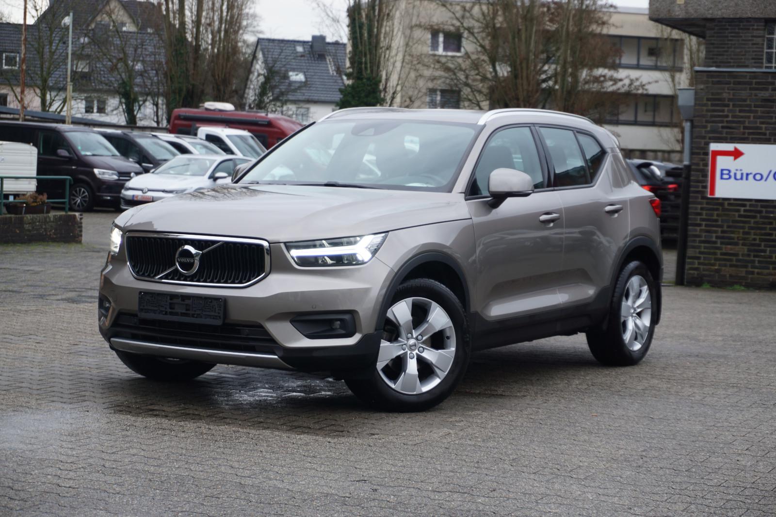Volvo XC40 Momentum Pro 2WD Harman Kardon