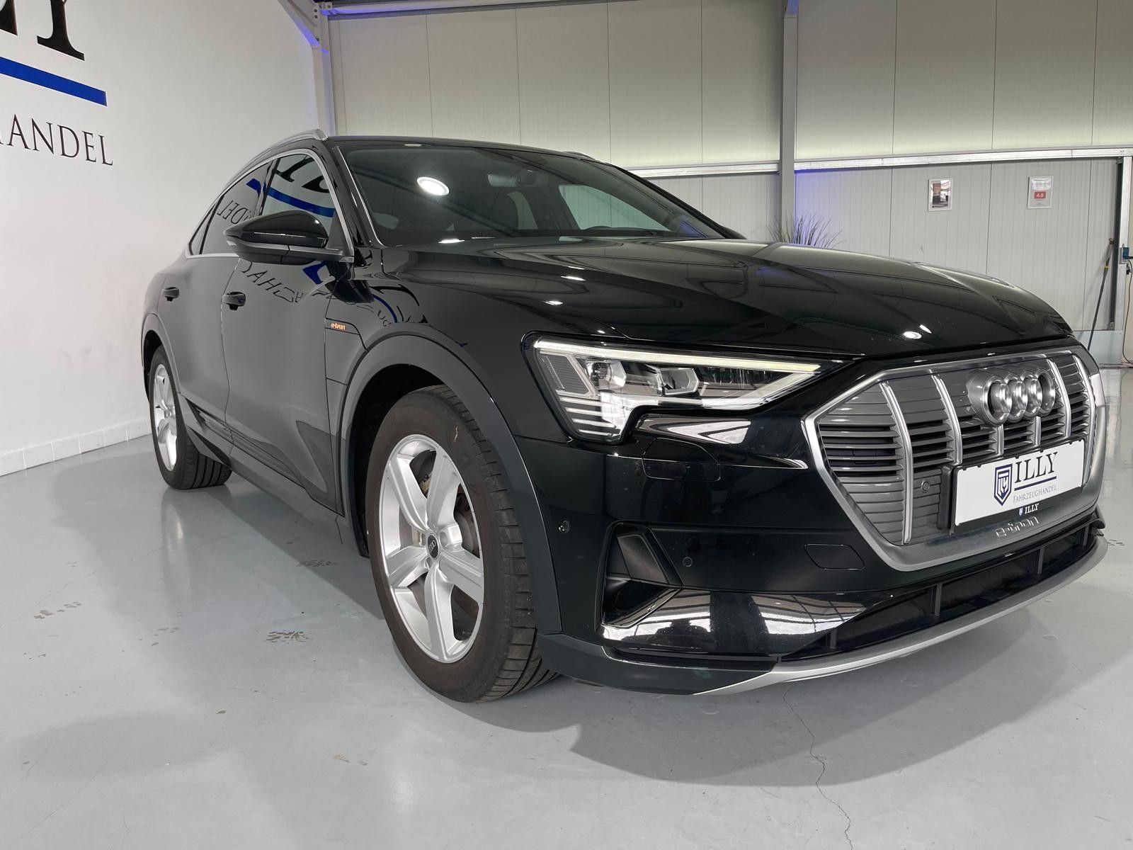 Fahrzeugabbildung Audi e-tron 55 Quattro*Audi-Anschlussgarantie*S-line*