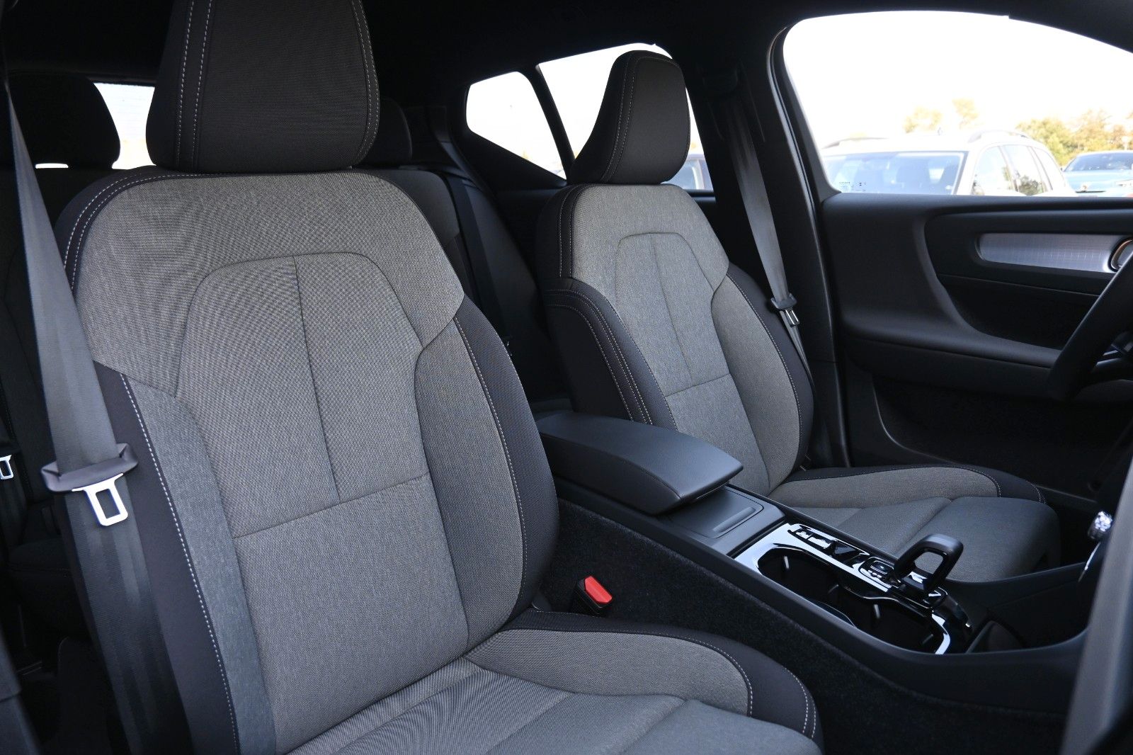 Fahrzeugabbildung Volvo XC40 B3 DSG Plus Black Edition*LED*ACC*360°*AHK*