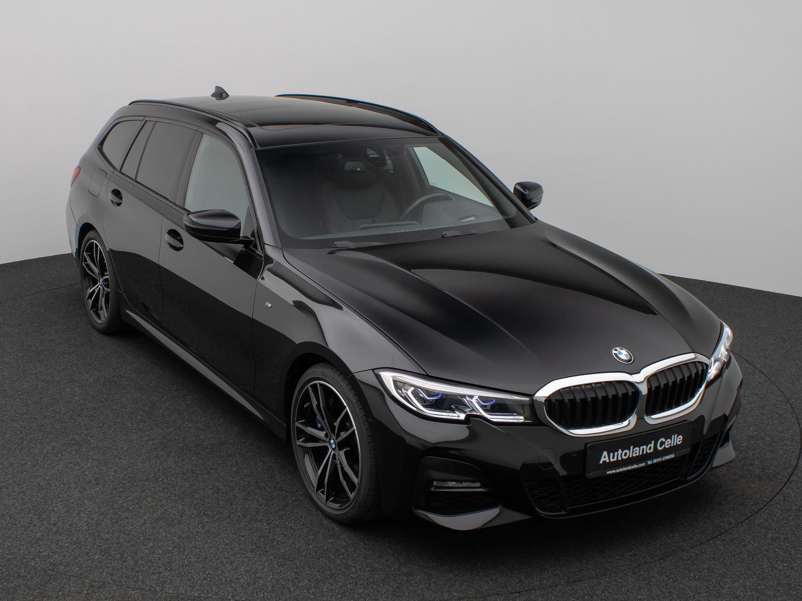 Fahrzeugabbildung BMW 330i M Sport Panorama Kamera Laser HUD DAB HiFi