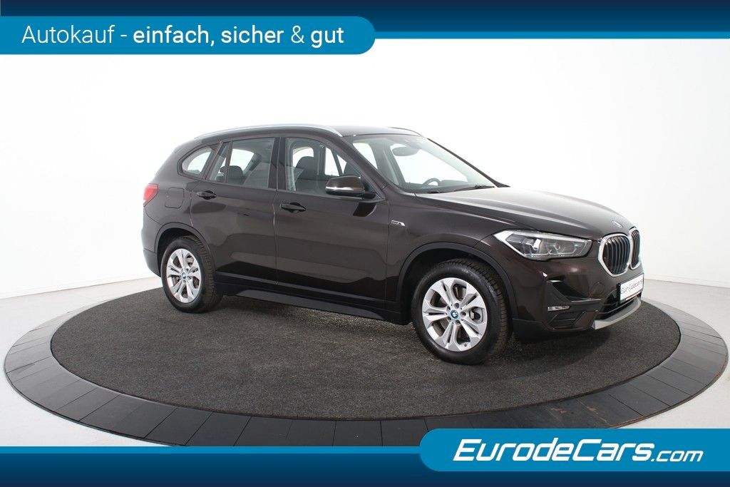 BMW X1 xDrive25e *1.Hand*Navi*Park ass.*Standheizung foto 24