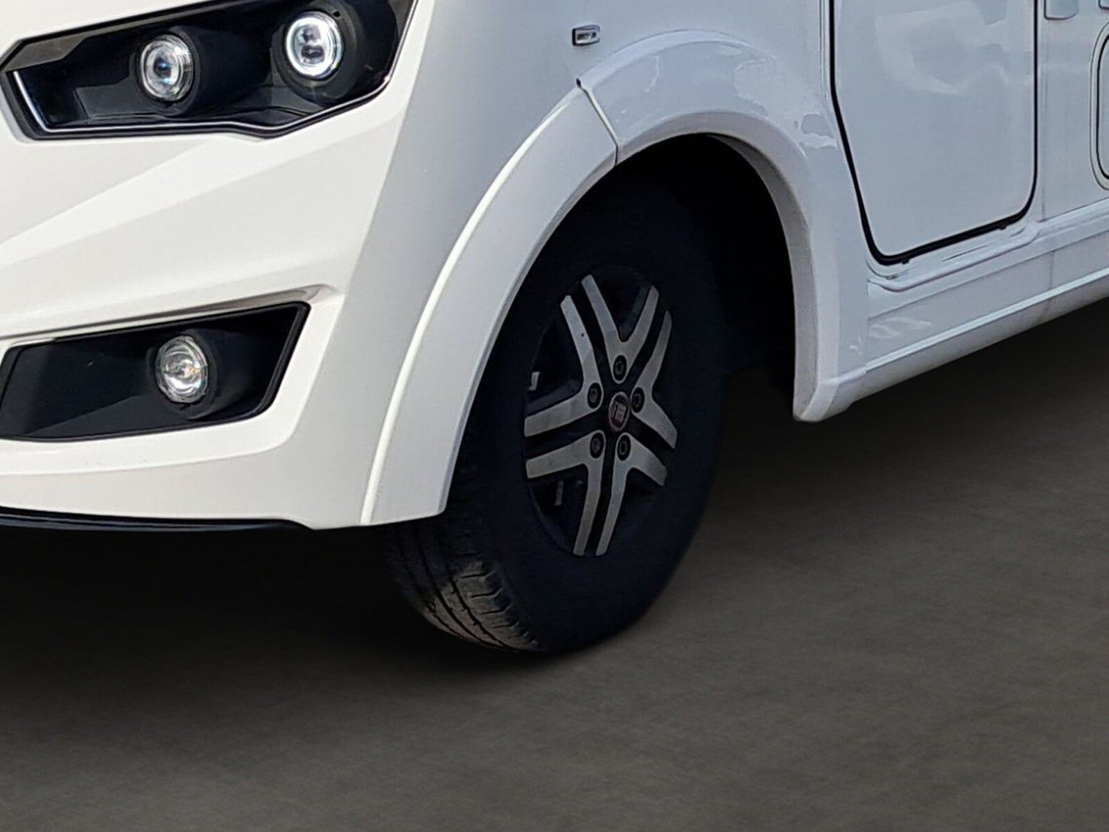 Fahrzeugabbildung Eura Mobil Integra 890 QB SAT,2xTV,2xSolar,Klimaanlage,RK