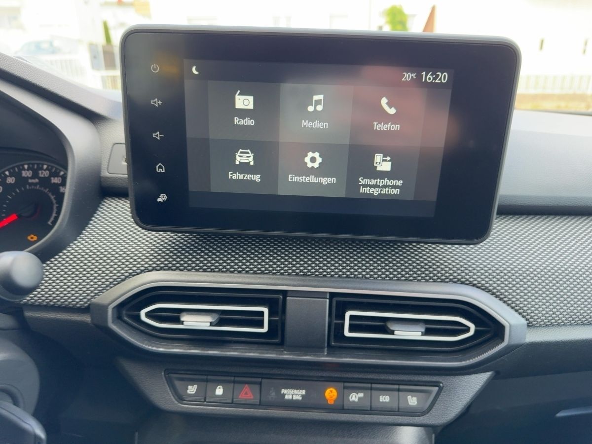 Fahrzeugabbildung Dacia Sandero Expression TCe 90 SHZ Klimaaut.