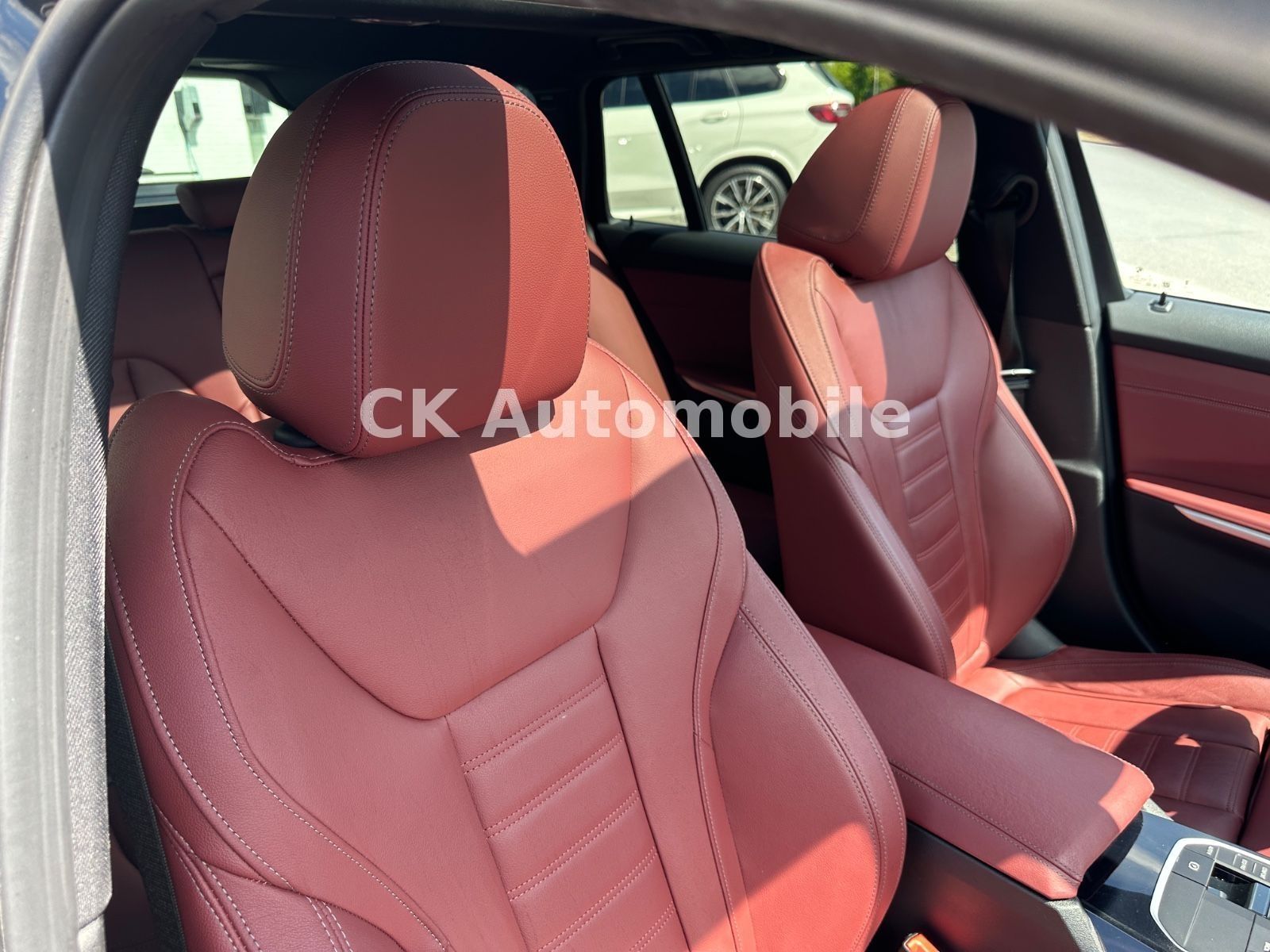 Fahrzeugabbildung BMW M340d xDrive Touring/Navi/Head-Up/Pano/360°/LED