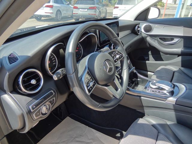 Fahrzeugabbildung Mercedes-Benz C 200 4Matic/2.Hd/Pano/AHK/Kam/Navi/77TKM/