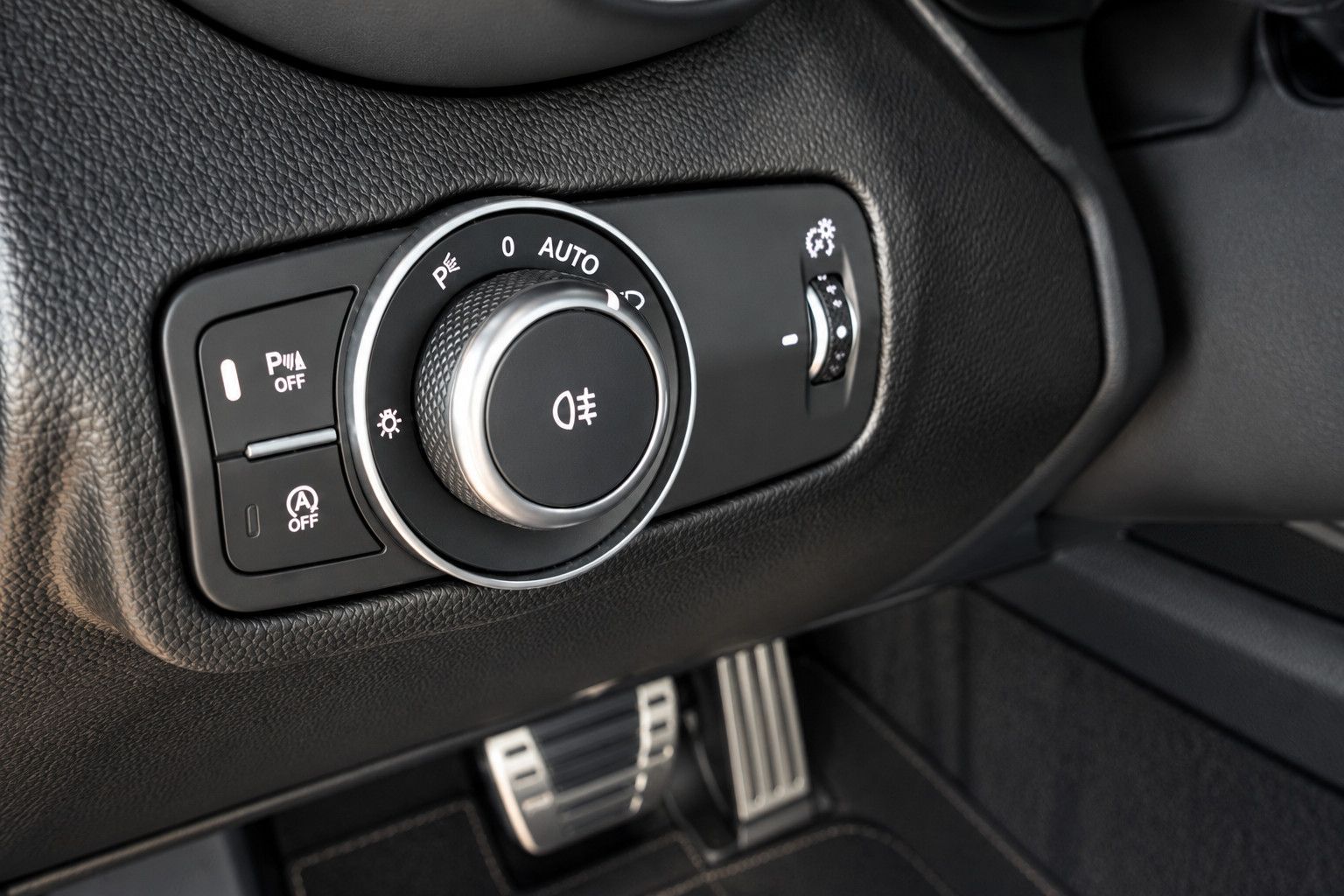 Fahrzeugabbildung Alfa Romeo Giulia Ti Q4/MEMORY/ACC/NAVI/KAMERA/LEDER/