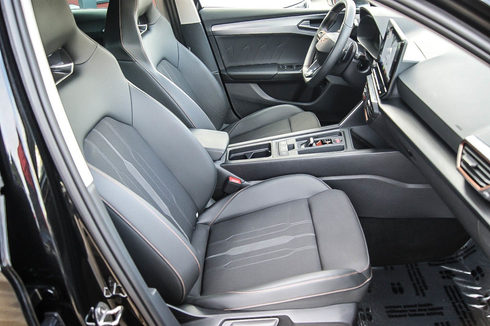 Fahrzeugabbildung CUPRA Leon Sportstourer e-HYBRID VIRTUAL ACC XL 1HAND