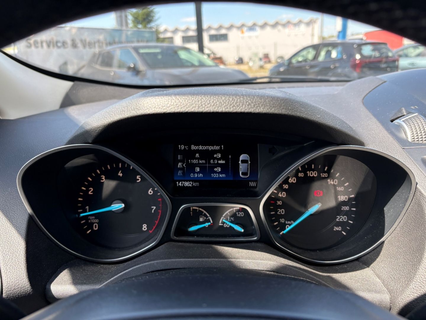 Fahrzeugabbildung Ford Kuga Titanium AHK Beheizbare WSS Allwetter