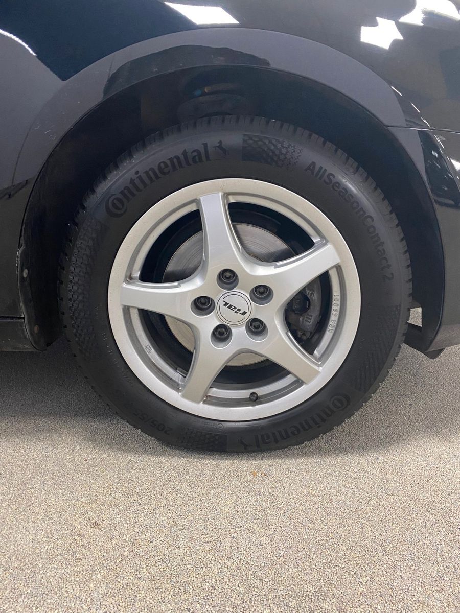 Fahrzeugabbildung Volkswagen Golf 6 1.2 TSI Trendline+CHECKHEFT+ALLWETTER+ALU