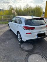 Hyundai i30 yes - Hyundai i30 in Saarbrücken