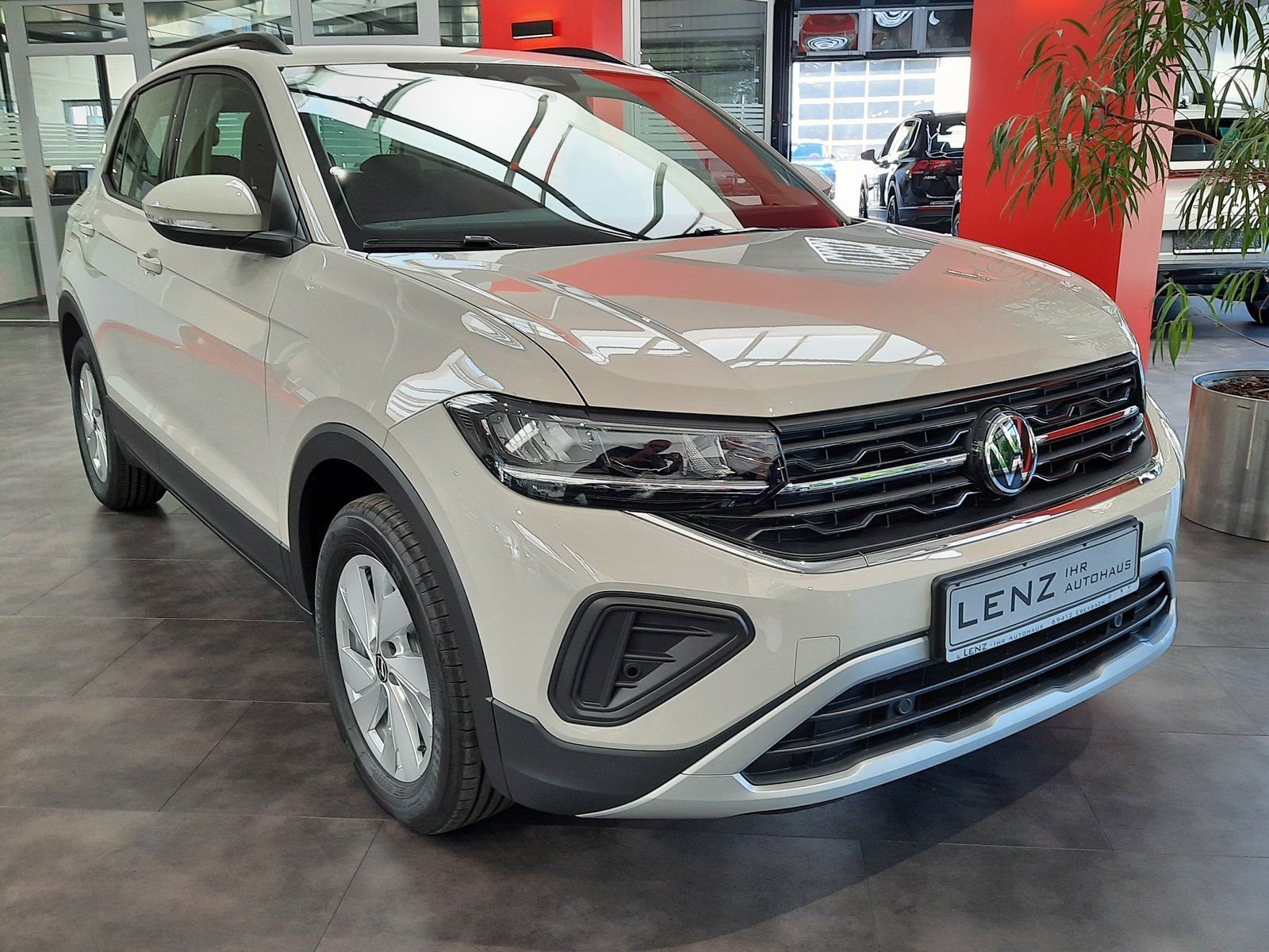 Fahrzeugabbildung Volkswagen T-Cross Life TSI *LED*PDC*ACC*Sitzhzg*App-Conn*